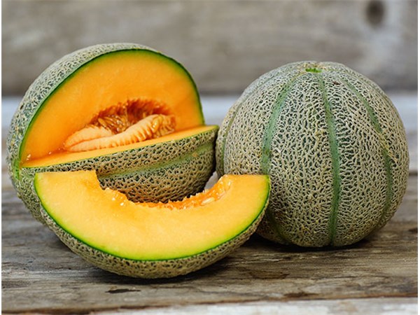 Melon Heart of Gold DSC07333 - مواد غذایی سرشار از ویتامین آ و چند توصیه برای دریافت ویتامین آ بیشتر