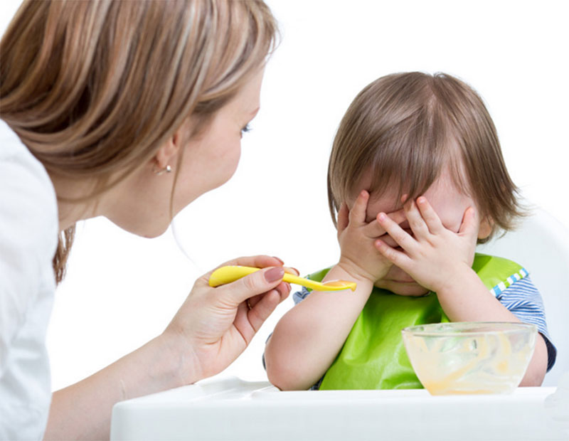 kid refuse to eat - علت بد غذایی کودکان و توصیه هایی برای حل این مشکل