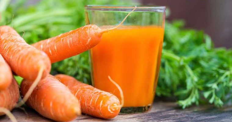 مخلوط آب هویج و سیبفواید آب هویج برای مردانخواص آب هویج در درمان اسهالخواص آب هویج برای پوستدرمان گرفتگی صدا6 760x400 - مواد غذایی با کالری تقریبا صفر و استفاده از آنها در رژیم لاغری 
