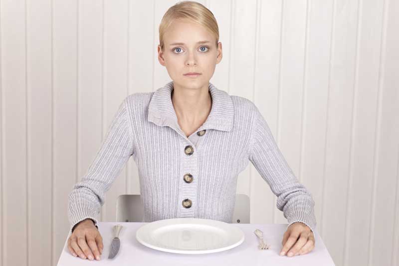 Anorexia nervosa 1 - دلایل لاغری بی دلیل و ناگهانی که باید آن را جدی بگیرید