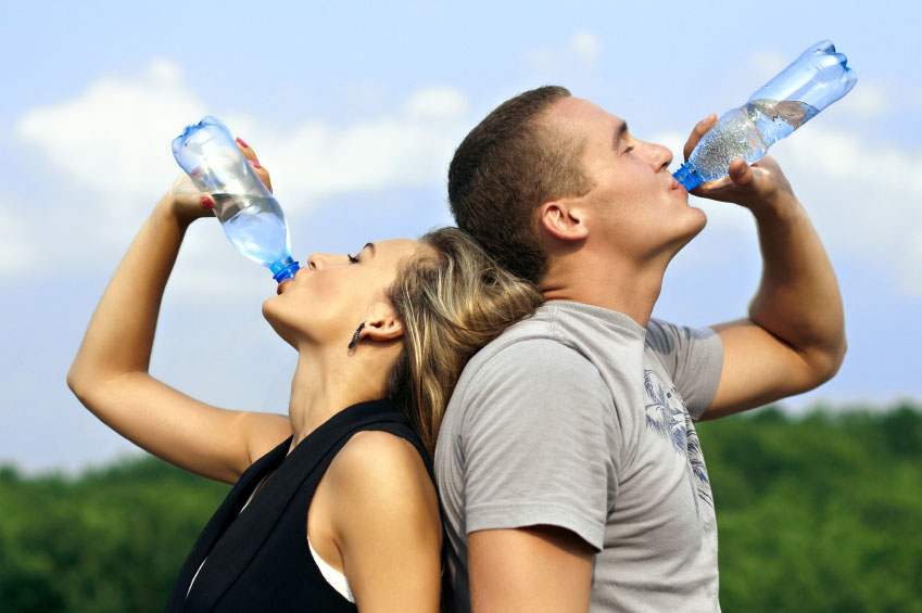 تاثیر نوشیدن آب بر لاغری