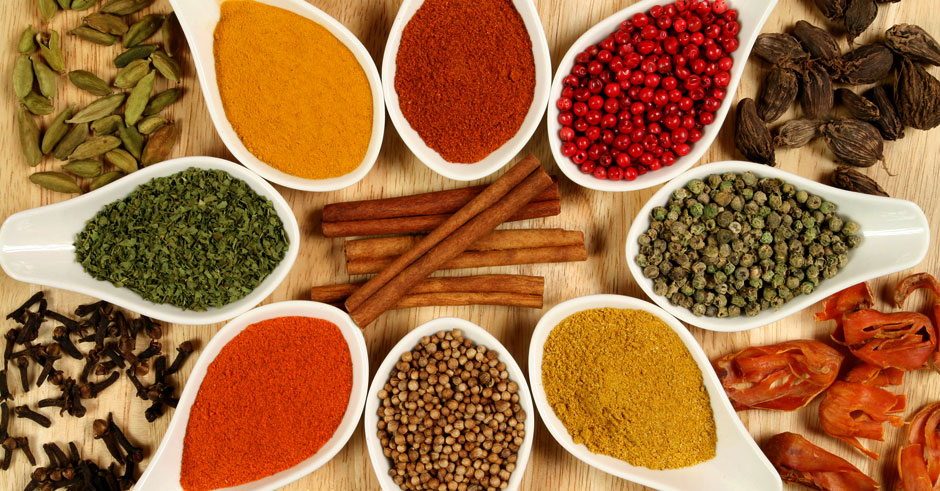 spices - ۱۳ نکته برای کاهش کلسترول با رژیم غذایی