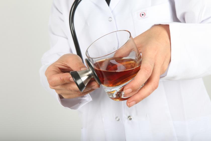 alcohol may protect trauma patients complications - عوارض مصرف الکل برای سلامتی بدن