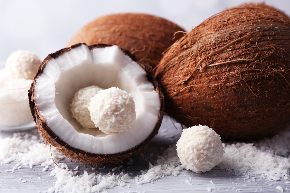 coconut - راه های افزایش هورمون تستوسترون به طور طبیعی