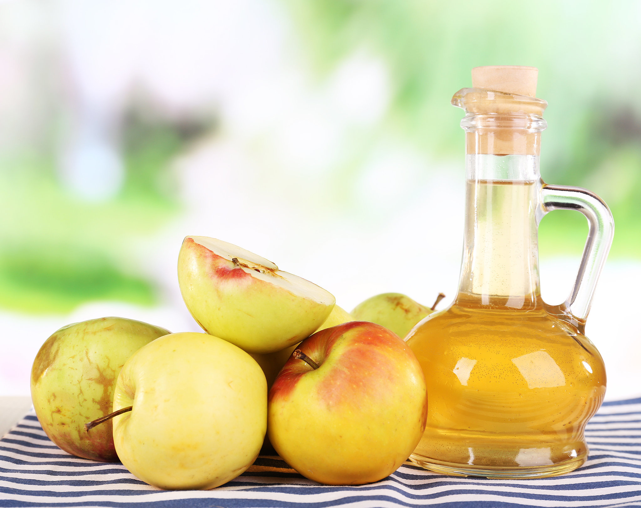 Apple cider vinegar 2 - 6 داروی آنفولانزای خانگی با طعم های متفاوت