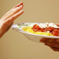 حذف وعده های غذایی: خطرات حذف شام یا صبحانه برای بدن