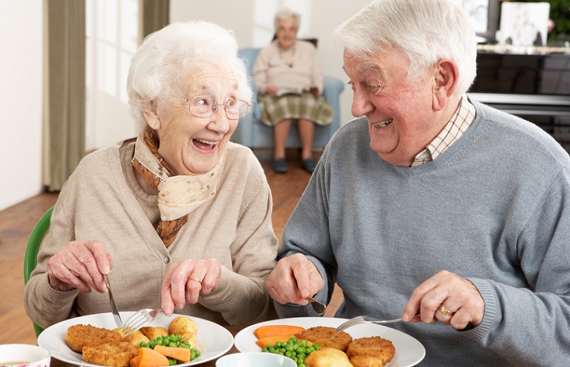 27413 - تغذیه سالمندان: سالمندان پروتئین کافی مصرف کنند