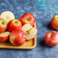 آیا مصرف دانه سیب خطرناک است؟