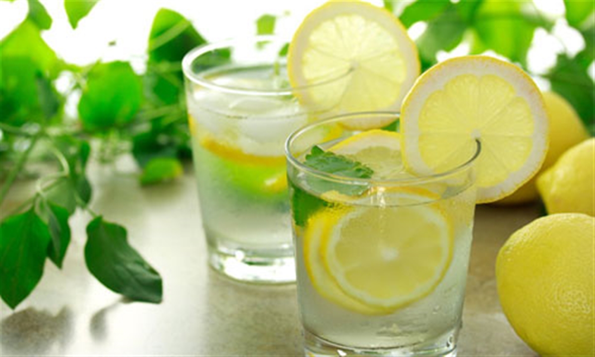14488117815015119015145981491609021412 - آیا ترکیب آب و لیموی تازه به کاهش وزن کمک می کند؟