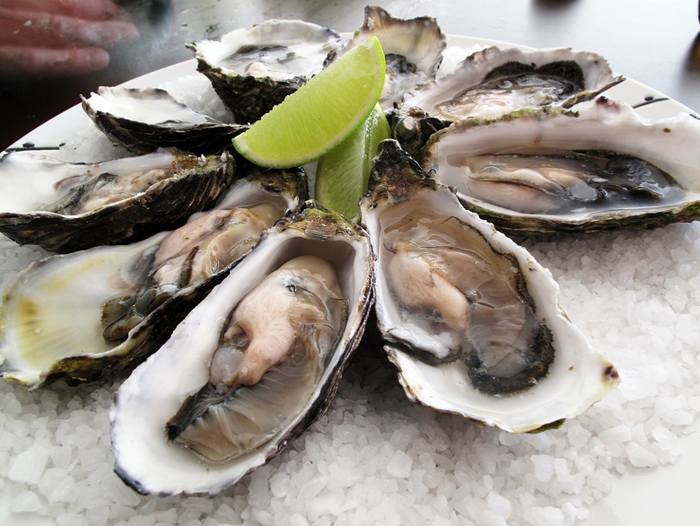 Pacific oysters - نقش پتاسیم در بدن، علائم کمبود پتاسیم و منابع غذایی دارای پتاسیم