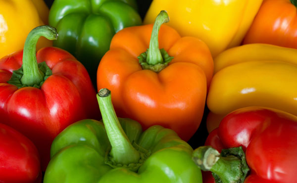 Sweet pepper 950712 1 - مواد غذایی سرشار از ویتامین C برای تامین میزان ویتامین C مورد نیاز بدن
